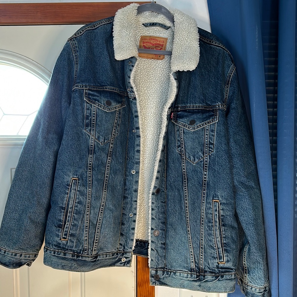 Levi Strauss Co denim jacket with lining. Size XL